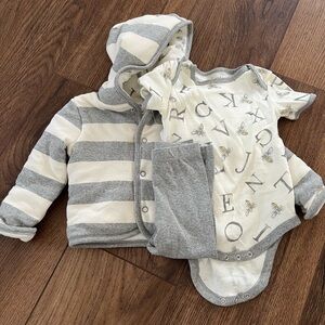 Burt's Bees Baby Gray and Cream Matching Set